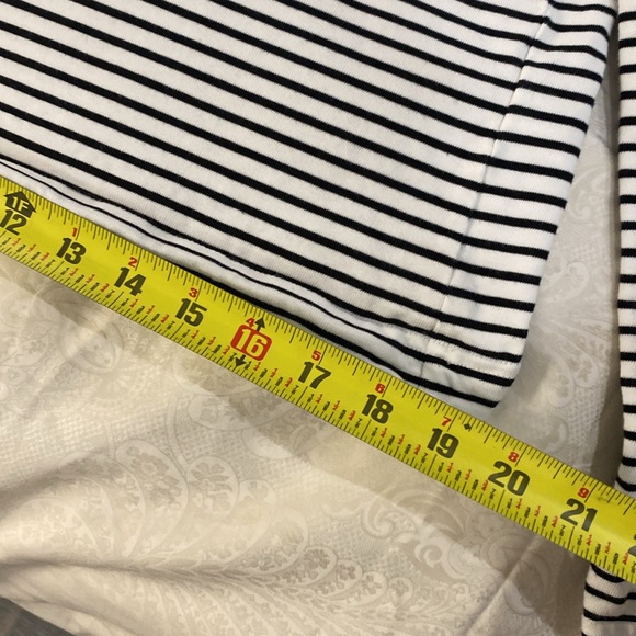 Women’s top - Picture 4 of 9